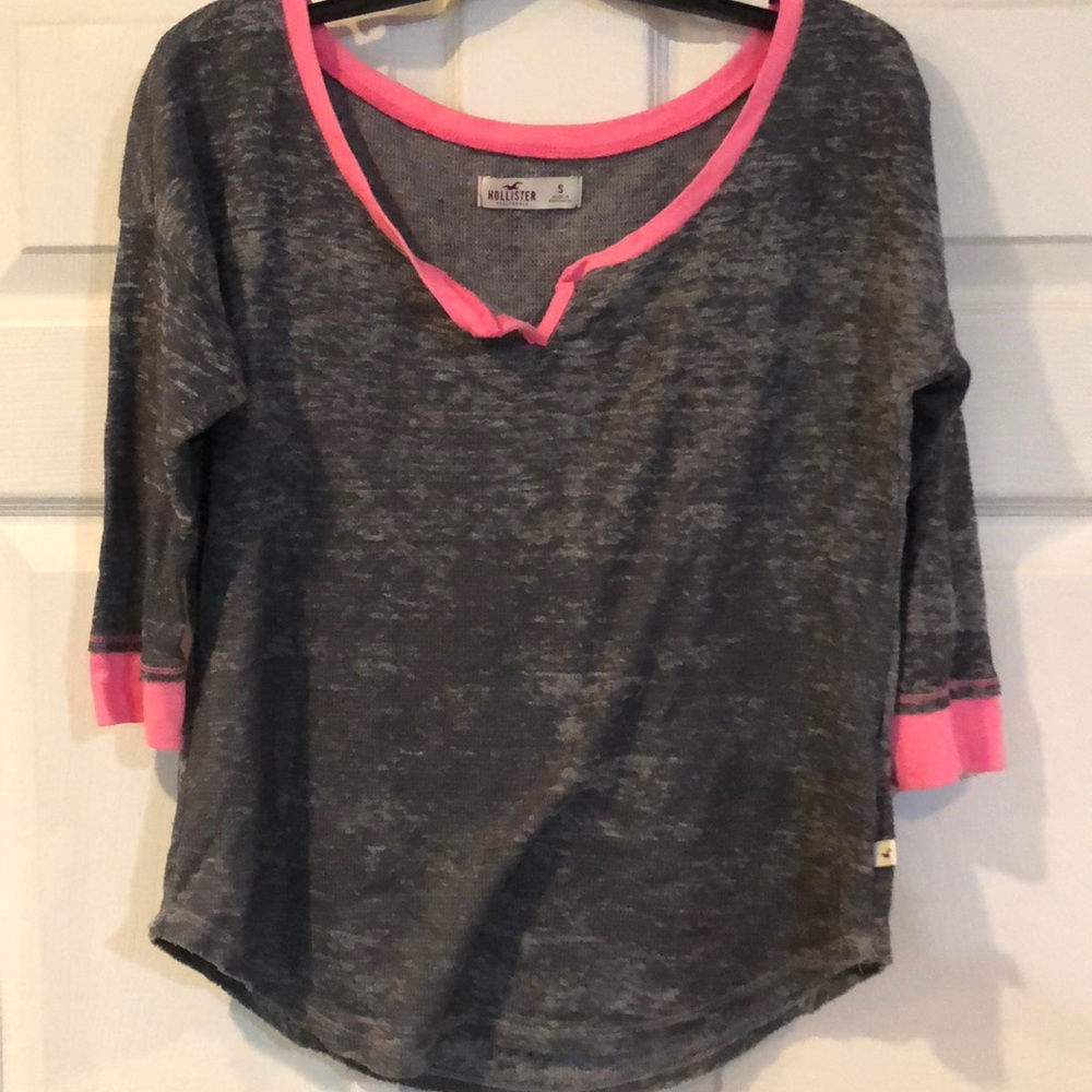 Hollister top